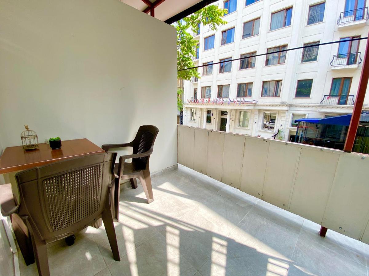 Windrose Hostel Istanbul Exterior photo